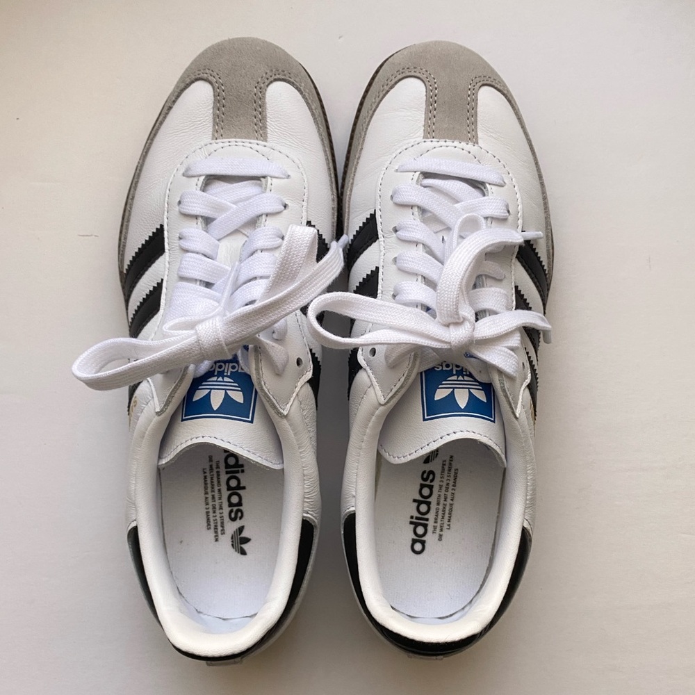 EUC Adidas Sambas 6.5 women’s/5.5 men’s